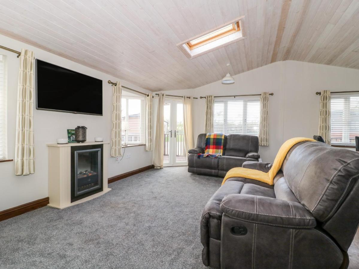 Oakwood Lodge ยอร์ค ภายนอก รูปภาพ