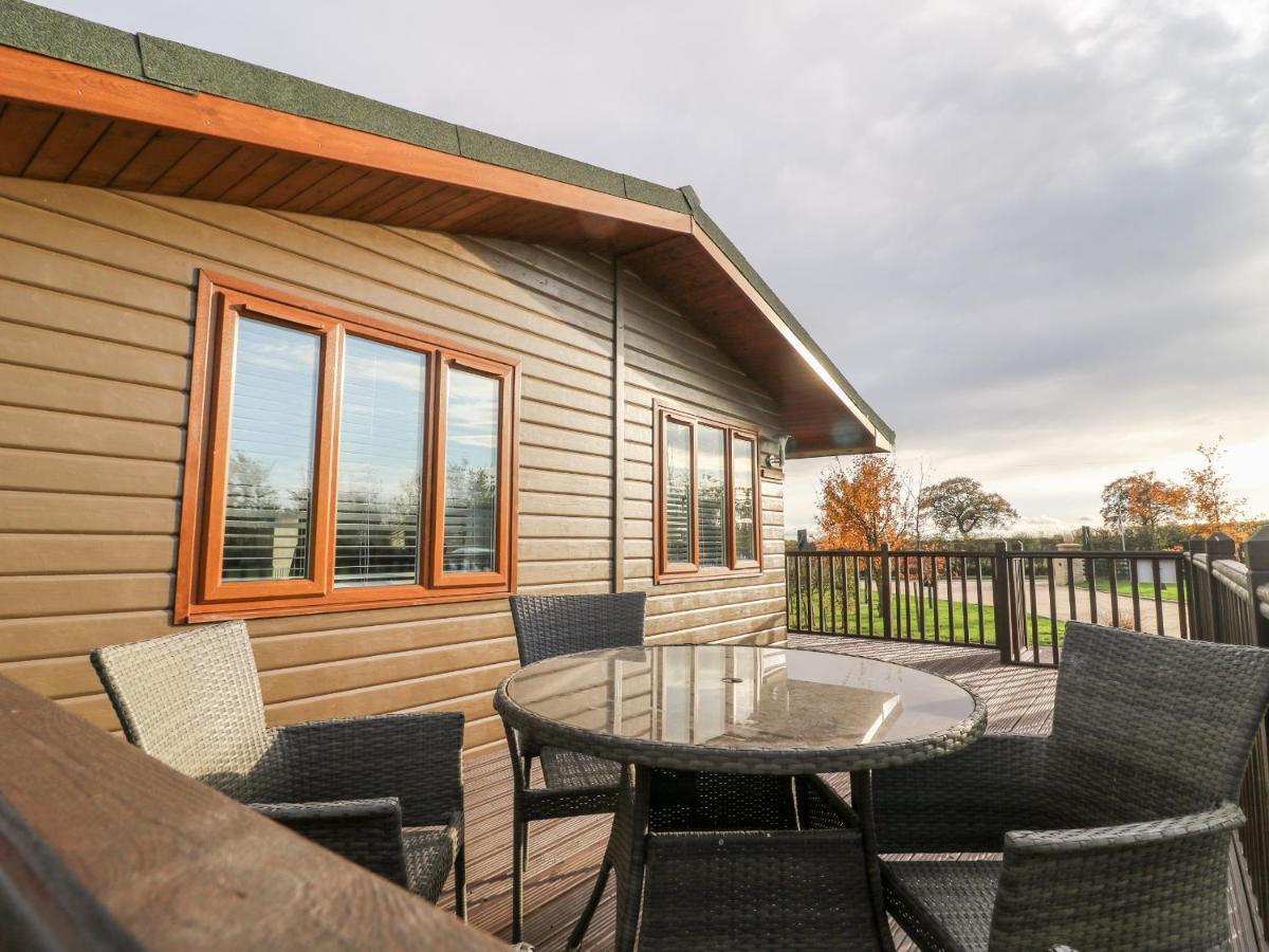Oakwood Lodge ยอร์ค ภายนอก รูปภาพ